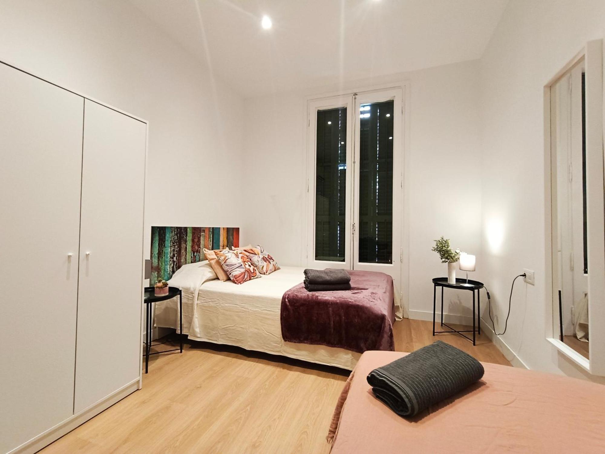 By Universitat Rooms Barcelona Exterior photo